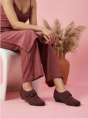 Brown color option, Currently selected