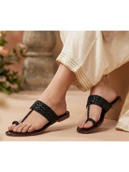 VYSTIQ - Women Step into effortless style with these chic Flats - Black