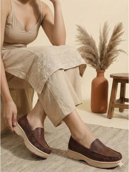 VYSTIQ - Women Leather casual loafers with soft insole comfortable - Brown