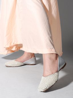VYSTIQ - Women Stylish Pearl-Embellished Juttis - Silver