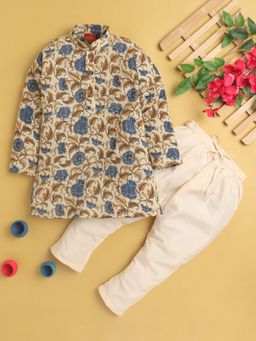 Jeetethnics - Multi-Color Floral Regular Kurta with Pyjama