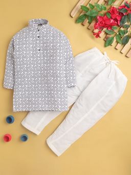 Jeetethnics - Black Printed Regular Kurta with Pyjama