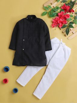 Jeetethnics - Black Solid Regular Kurta with Pyjama