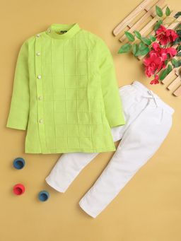 Jeetethnics - Green Solid Regular Kurta with Pyjama