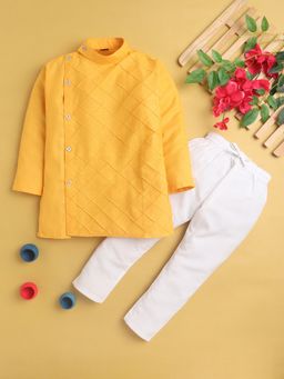 Jeetethnics - Yellow Self Design Regular Kurta with Pyjama