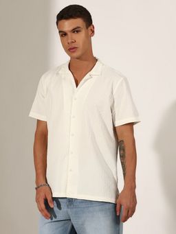 SHOWOFF - Men Textured White Relaxed Fit Casual Shirt