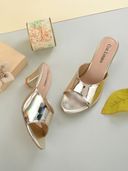 Gold color option, Sold out, Currently selected