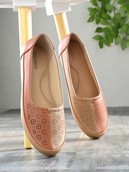 CLOG LONDON - Tan Comfortable Loafers