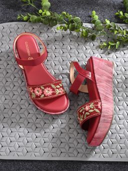 CLOG LONDON - Maroon Comfortable Wedges