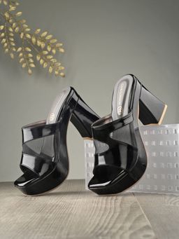 CLOG LONDON - Black Comfortable Heel Sandals
