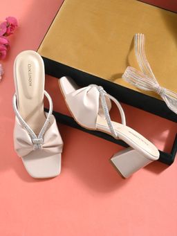 CLOG LONDON - Off White Comfortable Heel Sandals