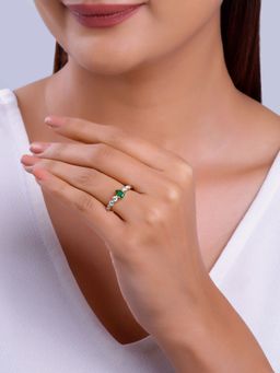 GIVA - 925 Green Grandeur Ring