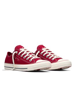 Converse - Women Chuck Taylor All Star Hearts Low top Sneakers - Red
