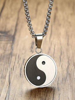 OOMPH - Silver Tone Black and White Yin Yang Fashion Necklace for Men