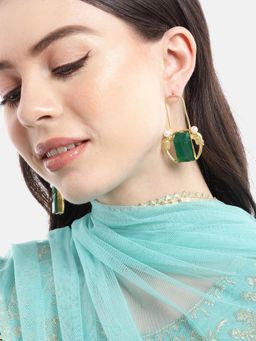 Gahan - Golden Dangle Square Earring