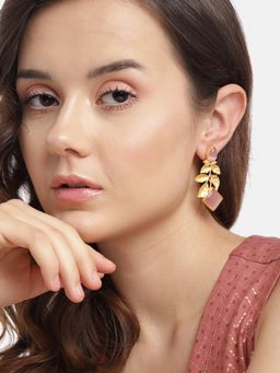 Gahan - Golden Dangle Baby Pink Leaf Earring