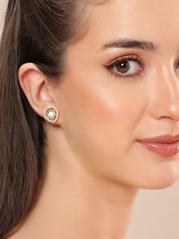 Gahan - Handcrafted Designer Stud Earring for Women