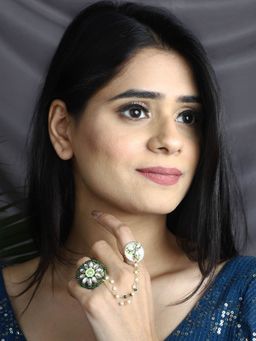 BeAbhika - Clover-Inspired Two-Finger Adjustable Ring