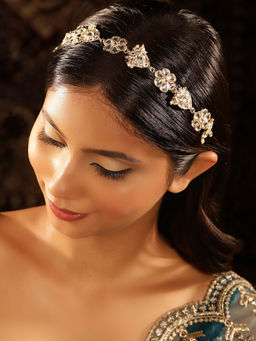 Priyaasi - Simple Blooming Floral Elegance Kundan Pattern Gold Pattern Matha Patti