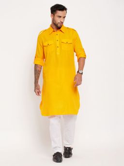 Vastramay - Men Mustard And White Cotton Blend Kurta Pyjama (Set of 2)