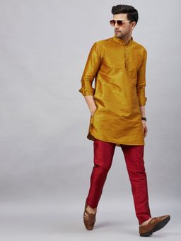 Vastramay - Men Mustard And Maroon Cotton Blend Kurta Pyjama (Set of 2)