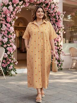 Qurvii - Brown Heart Print Stripe Oversized Dress