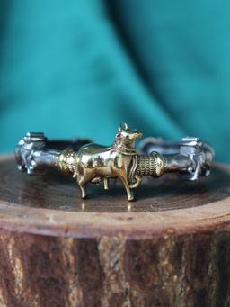 Spring Soul - Silver Engraved Bangle