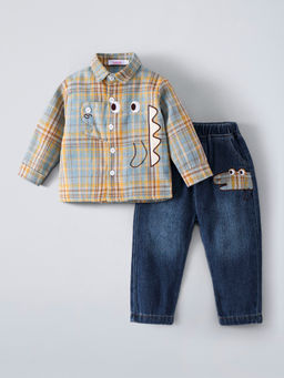 Hopscotch - Checkered Shirt with Barrel Denim Jeans