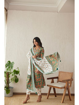 MAAND - Women Green Floral Kurta with Pant and Dupatta