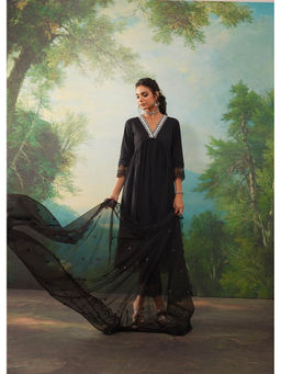 MAAND - Women Black Solid Kurta with Pant and Dupatta