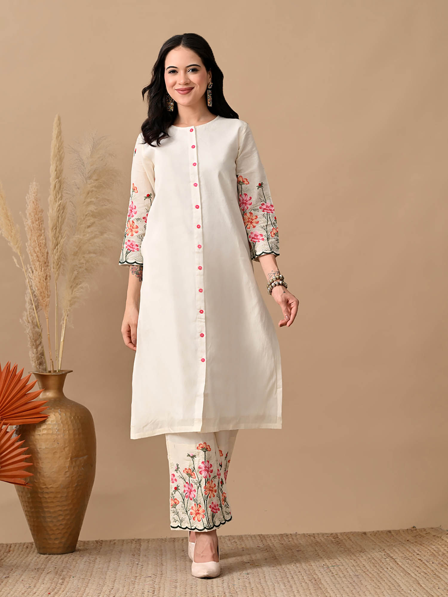 myshka Women Off White Embroidered Co-Ord Set-picture-21