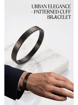 Gahan - Men's Black Stainless Steel Dotted Print Kada Bracelet