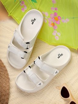 Zoom Shoes - Men White Sliders