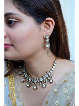 Prestones - Amrapali Polki White Necklace and Earrings