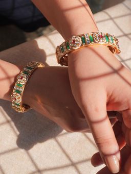 Prestones - Vaishnavi Emerald Inlay White Temple Bangles