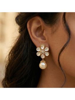 Prestones - Gul Polki Flower Pearl Drops White Earrings
