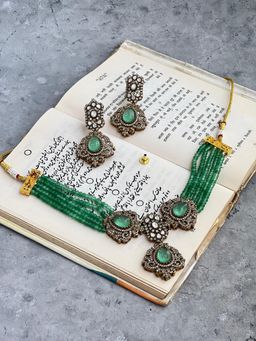 Prestones - Aqua Stone Beaded Polki White Necklace with Earrings