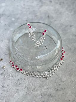 Prestones - Red Zircon Floral Necklace with Earrings
