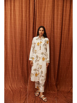 MAAND - Women White Pure Cotton Collar Neck Kurta with Pant