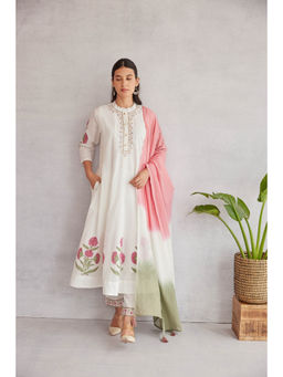MAAND - Women White Pure Cotton Mandarin Neck Kurta and Pant with Dupatta