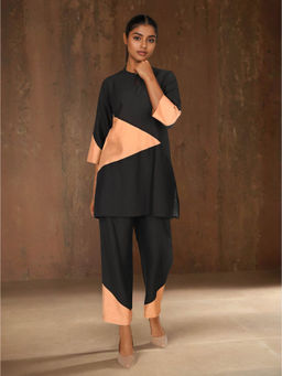 Dora Dori - Women Black Chanderi Round Neck Tunic with Trouser