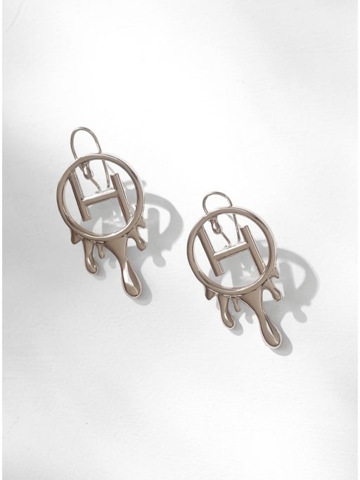 Outhouse Drip Oh Mini Earrings In Silver Finish