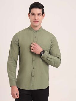 Greenfibre - Men Green Solid Slim Fit Casual Shirt