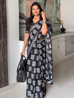 Akhilam - Women Cotton Black Printed Saree with Unstitched Blouse