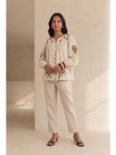 Off White color option, Currently selected