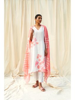 THREE-THREE - Women Pink Floral Printed Kurta With Pant