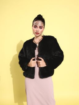 ANVI Be Yourself - Women Black Fur Jacket