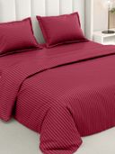 Maroon color option, Currently selected