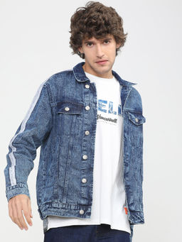 HIGHLANDER - Men Blue Washed Denim Jacket with Patchwork