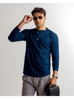 GRITSTONES - Men Blue Waffle Solid Henley Neck T-Shirt